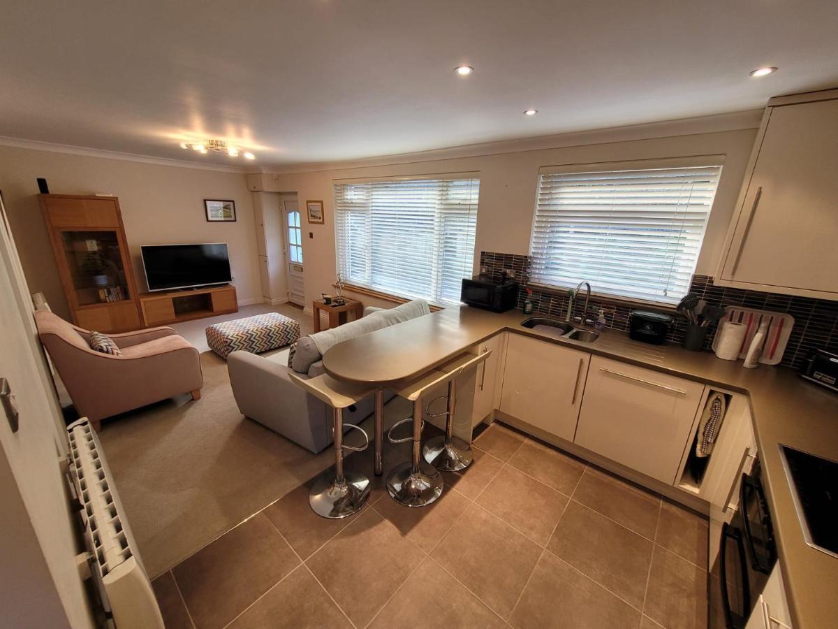The Mumbles - Bungalow - 2 Bedrooms - Pet Friendly Swansea Exterior foto